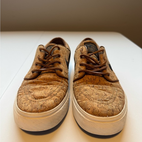 Nike Stefan Janoski Cork Shoes - Picture 5 of 8